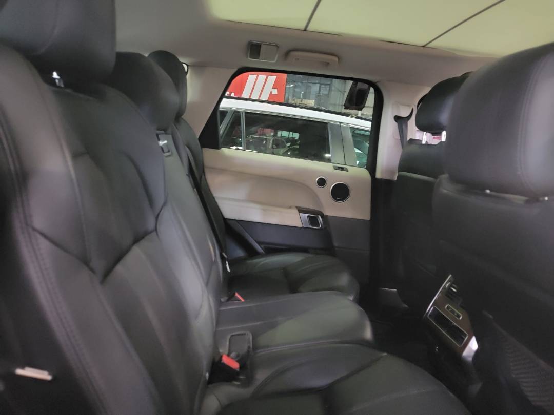2015 LAND ROVER RANGE ROVER SPORT HSE — 115637 Miles — Lot 529296 - Marhaba Auctions Used Cars - Image 7