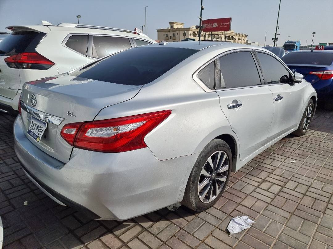 2017 NISSAN ALTIMA — 1328388 Miles — Lot 214587 — Ind. 12 - Marhaba Auctions Used Cars - Image 4