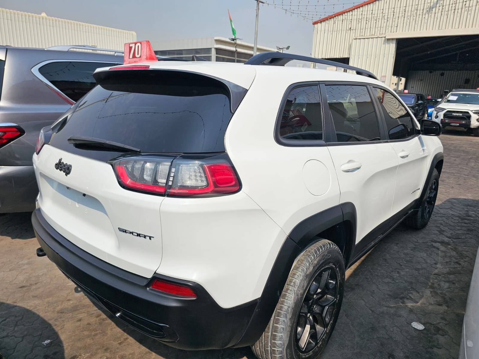 JEEP CHEROKEE LATITUDE 2022 - Marhaba Auction Used Cars - Image 6