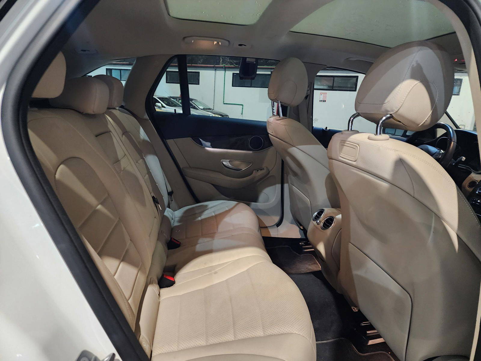 2019 MERCEDES BENZ GLC-300 — 124841 KM — Lot 38256038 — Main - Marhaba Auctions Used Cars - Image 7