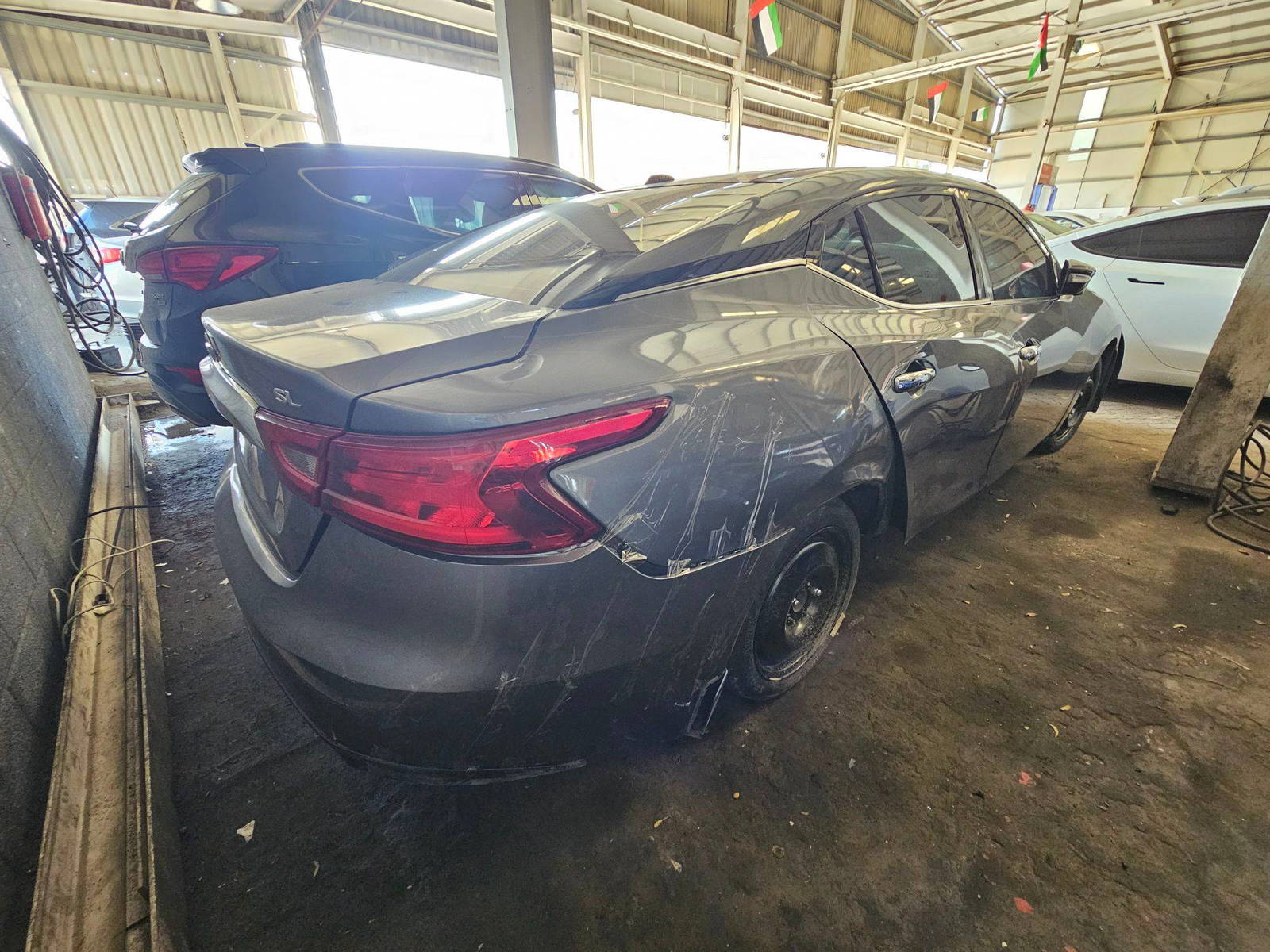 2017 NISSAN MAXIMA — 116868 Miles — Lot P1HC409821 — Main - Marhaba Auctions Used Cars - Image 5