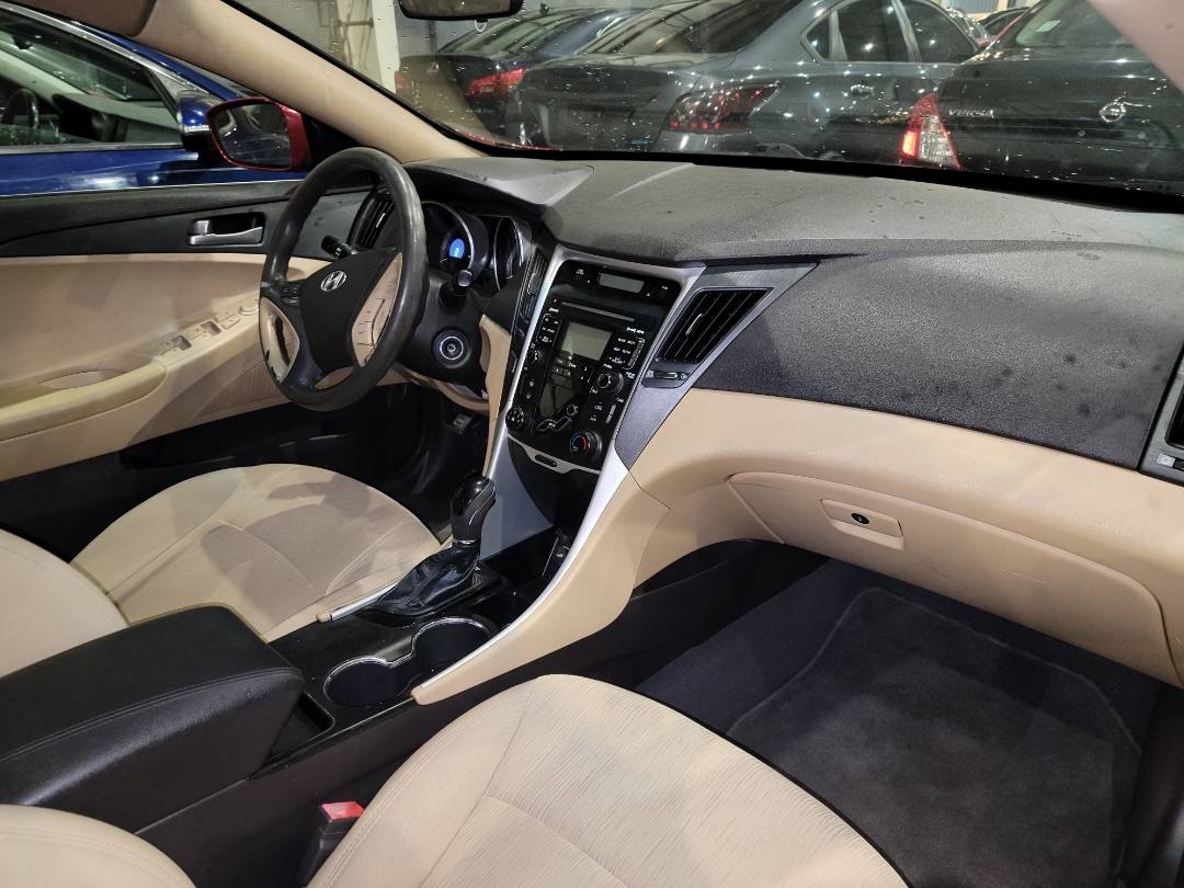2011 HYUNDAI SONATA — 118350 Miles — Lot BH047404 - Marhaba Auctions Used Cars - Image 5