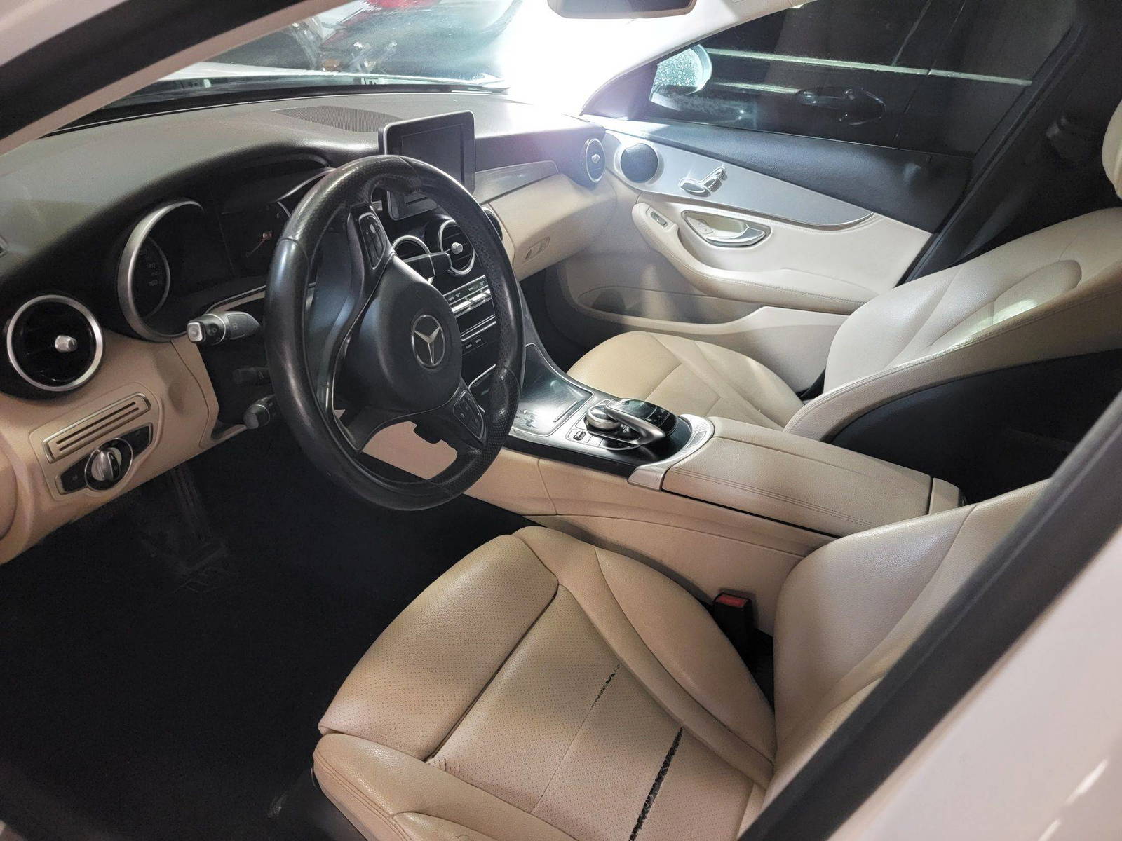 MERCEDES BENZ C300 2016 - Marhaba Auction Used Cars - Image 8