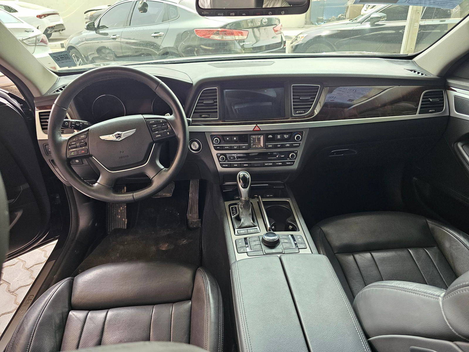 2016 HYUNDAI GENESIS — 271292 KM — Lot 160366 — Souq - Marhaba Auctions Used Cars - Image 7