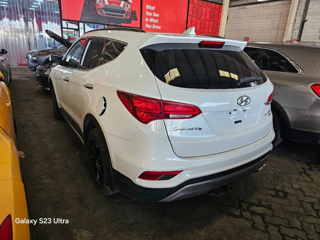 2017 HYUNDAI SANTA FE — 111977 KM — Lot 422643 — Main - Marhaba Auctions Used Cars - Image 3