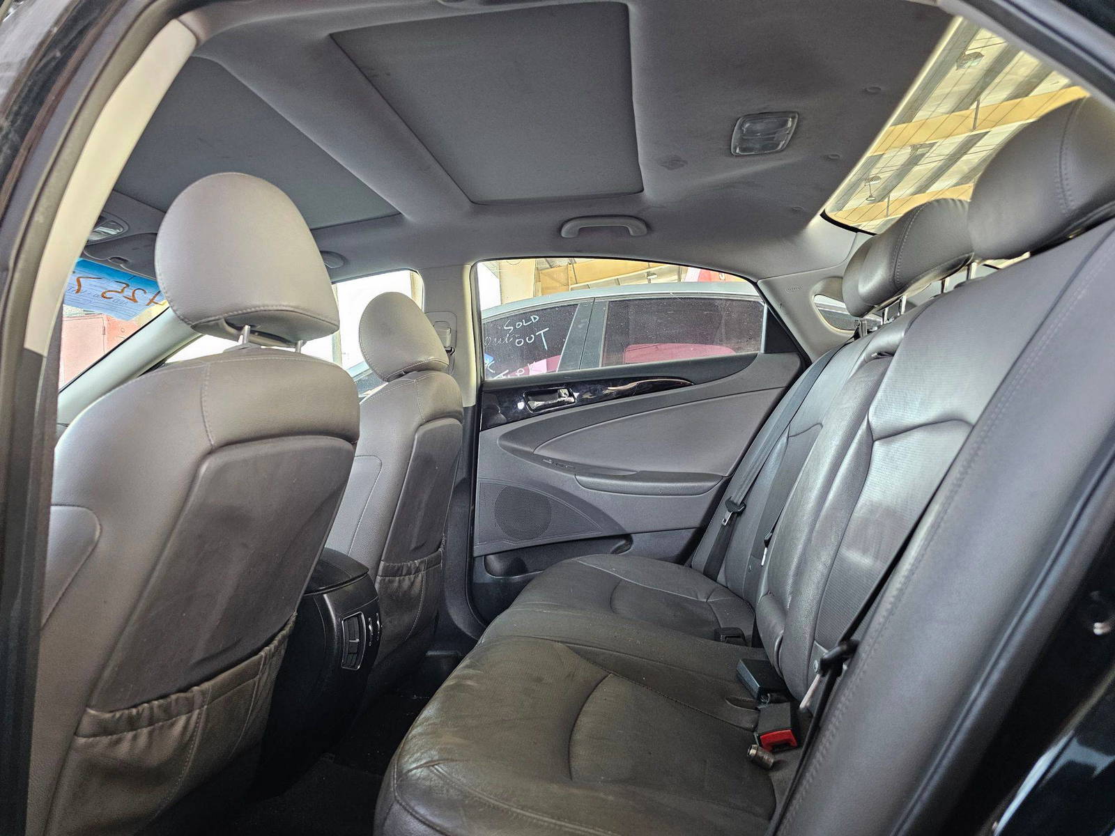 2012 HYUNDAI SONATA — 175107 Miles — Lot XCH354516 — Souq - Marhaba Auctions Used Cars - Image 6