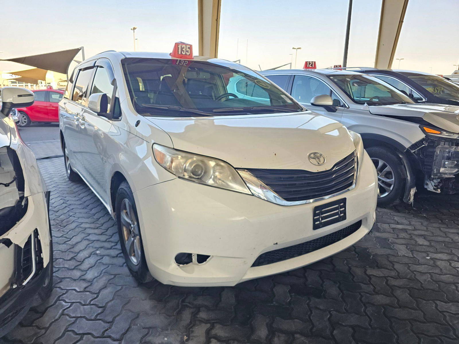 2014 TOYOTA SIENNA — 208924 Miles — Lot 80550295 — Souq - Marhaba Auctions Used Cars - Image 5