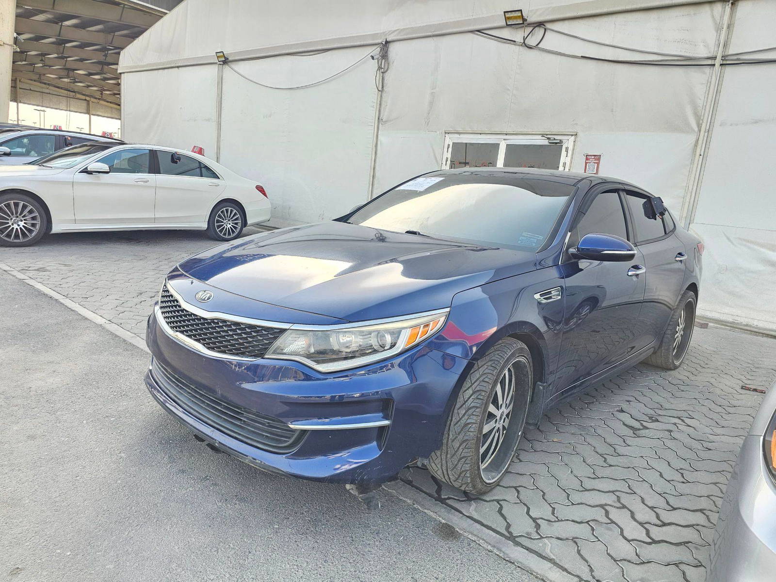 2017 KIA OPTIMA — 136383 Miles — Lot G122075 — Souq - Marhaba Auctions Used Cars - Image 5