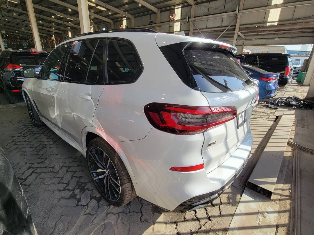 2022 BMW X5 M50I — 16000 KM — Lot N9J17486 — Main - Marhaba Auctions Used Cars - Image 4