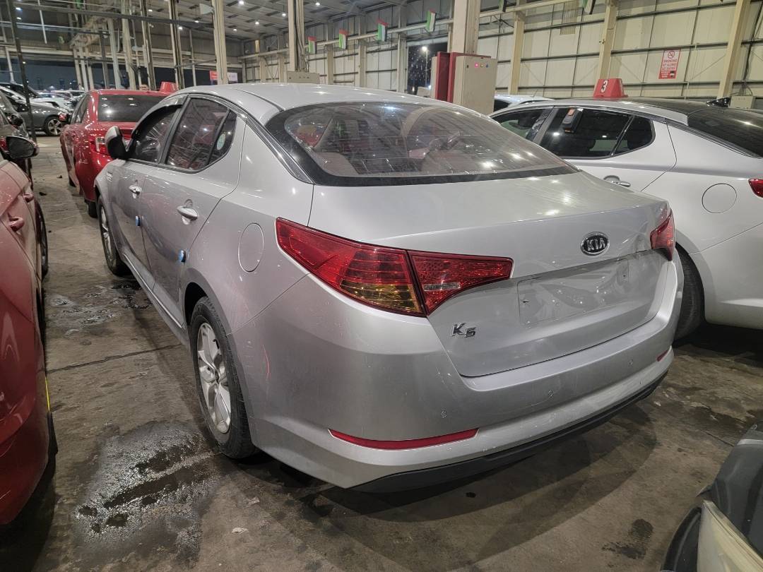 2011 KIA K5 — 54633 KM — Lot 1BBA079362 — Main - Marhaba Auctions Used Cars - Image 6