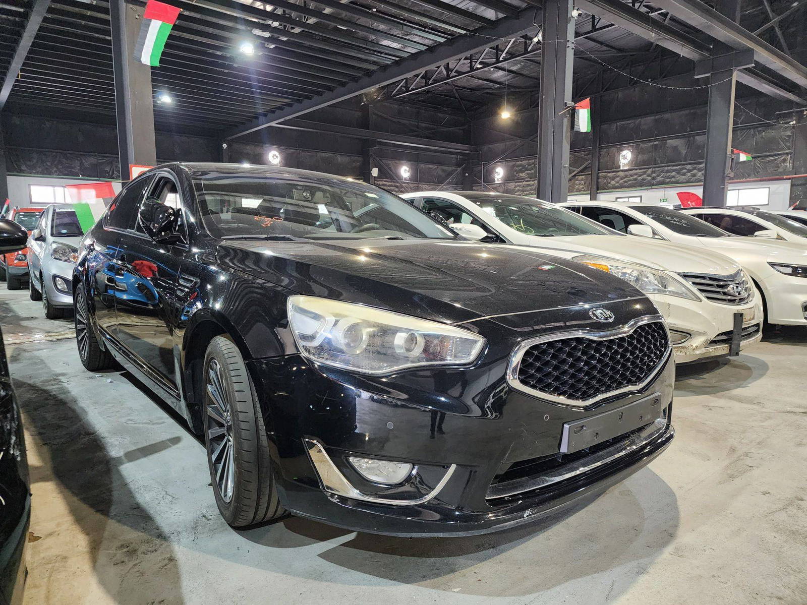 2013 KIA K7 — 157898 KM — Lot 106589 — Al Quoz - Marhaba Auctions Used Cars - Image 3