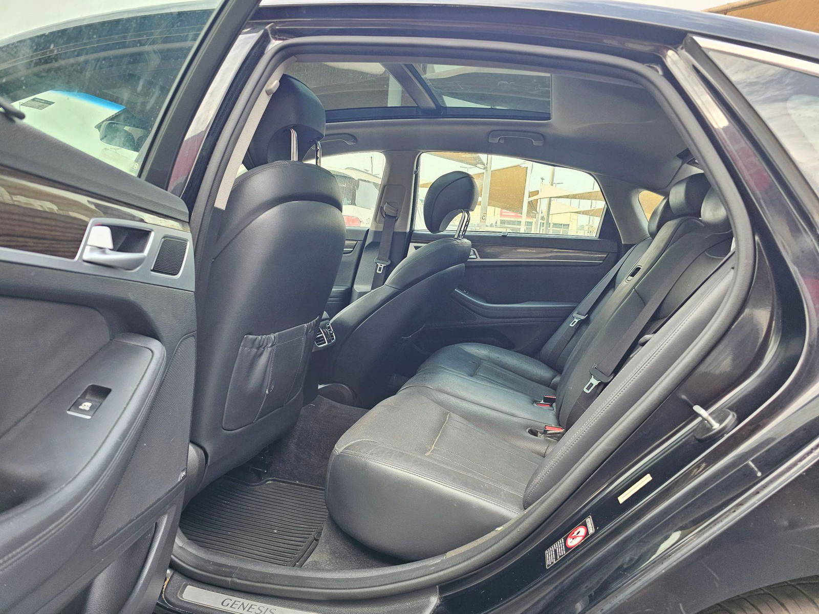 HYUNDAI GENESIS 2015 - Marhaba Auction Used Cars - Image 6
