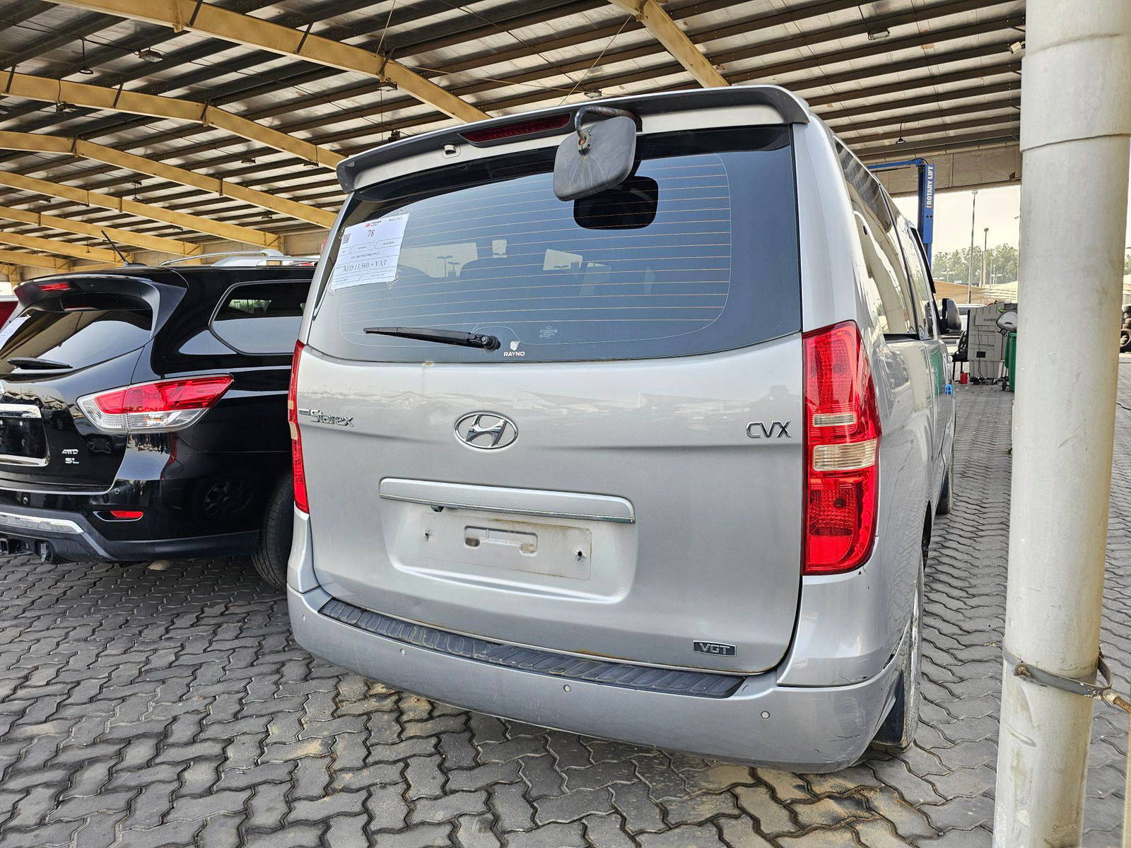 2011 HYUNDAI GRAND STAREX — 284918 KM — Lot 305221 — Souq - Marhaba Auctions Used Cars - Image 3