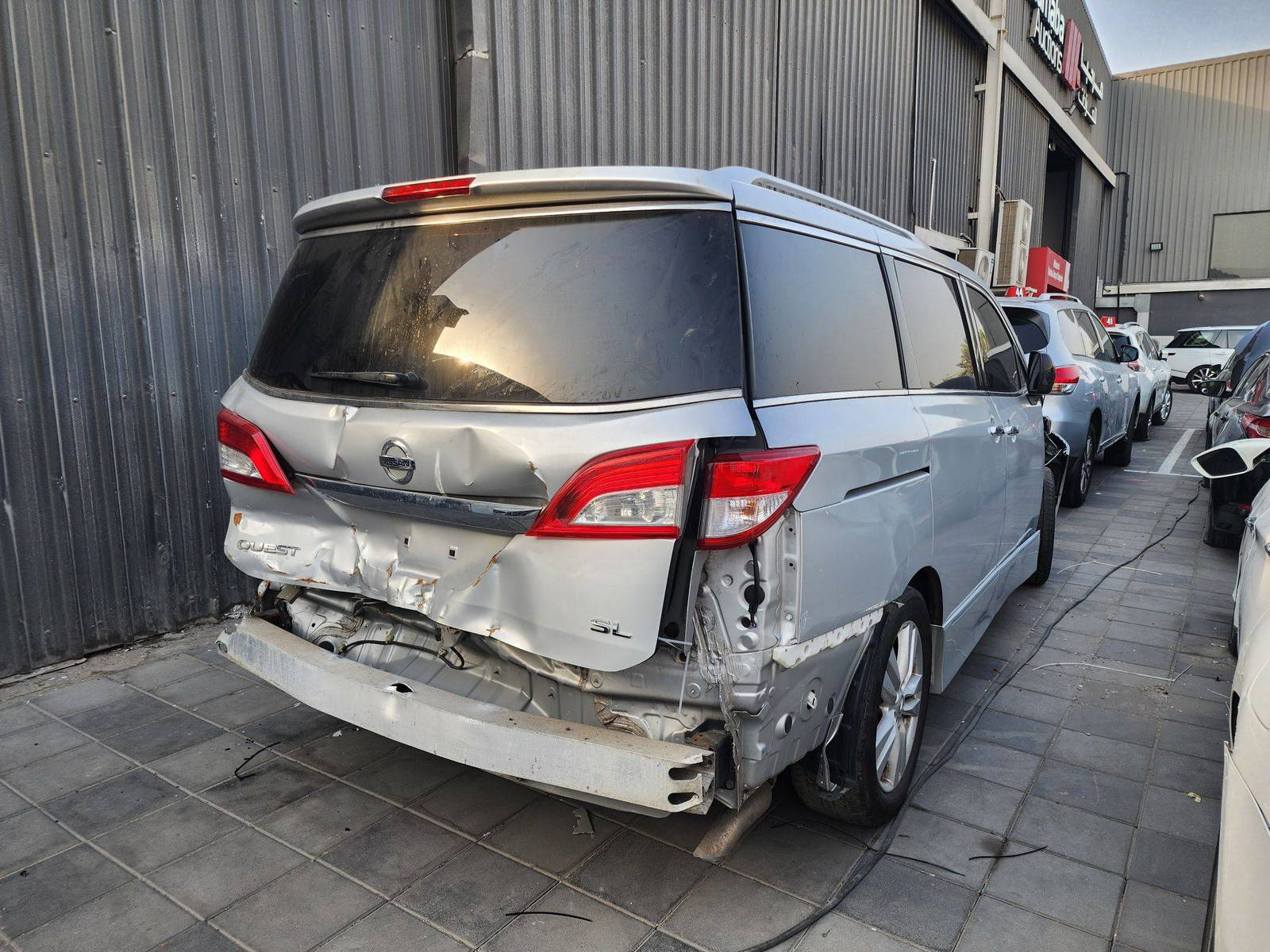 2012 NISSAN QUEST — 140014 Miles — Lot 48028025 — Al Quoz - Marhaba Auctions Used Cars - Image 3