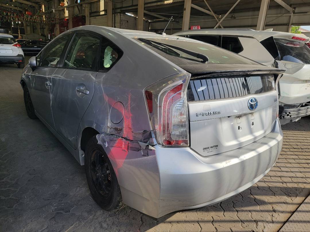 2015 TOYOTA PRIUS — 274220 Miles — Lot F1876815 — Main - Marhaba Auctions Used Cars - Image 3