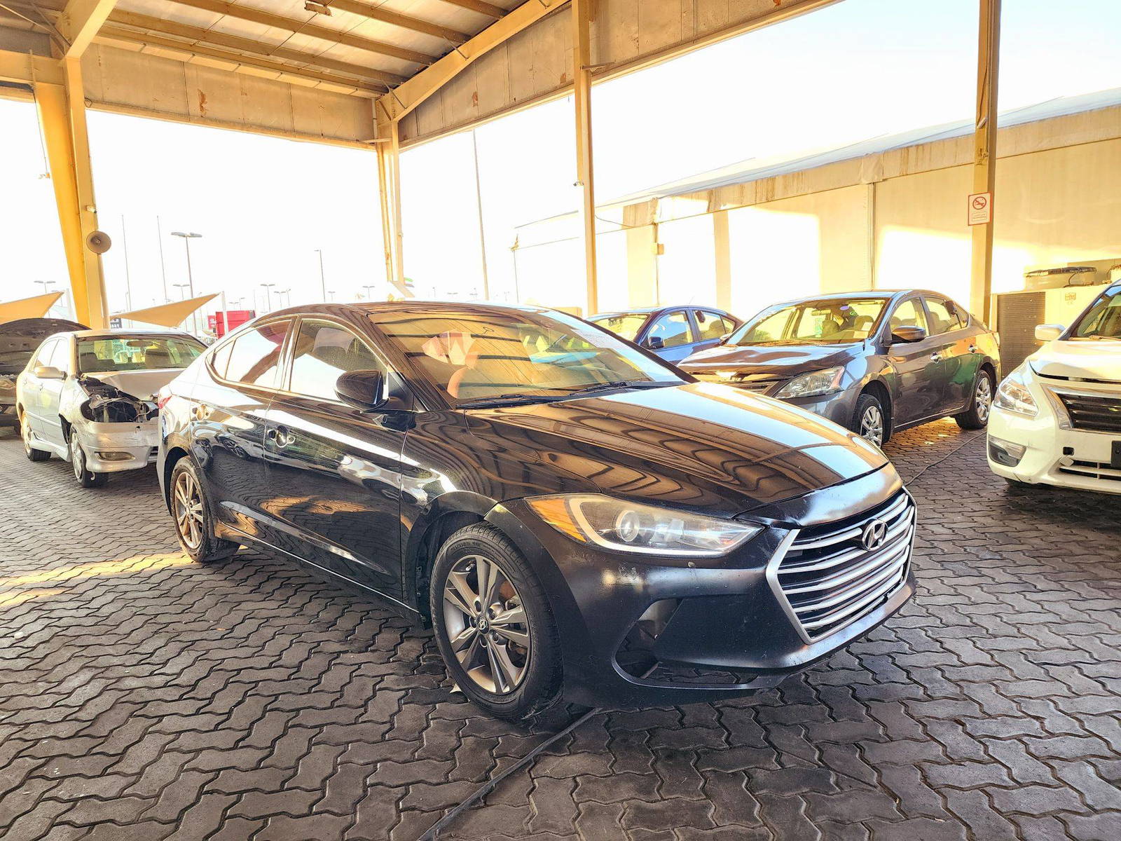 2017 HYUNDAI ELANTRA — 170175 Miles — Lot 40528932 — Souq - Marhaba Auctions Used Cars - Image 4