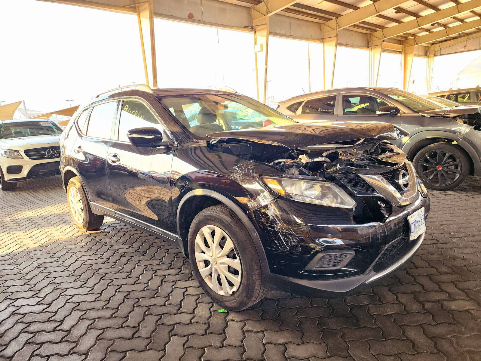 2015 NISSAN ROGUE — 180275 KM — Lot V0FC792120 — Souq - Marhaba Auctions Used Cars - Image 4