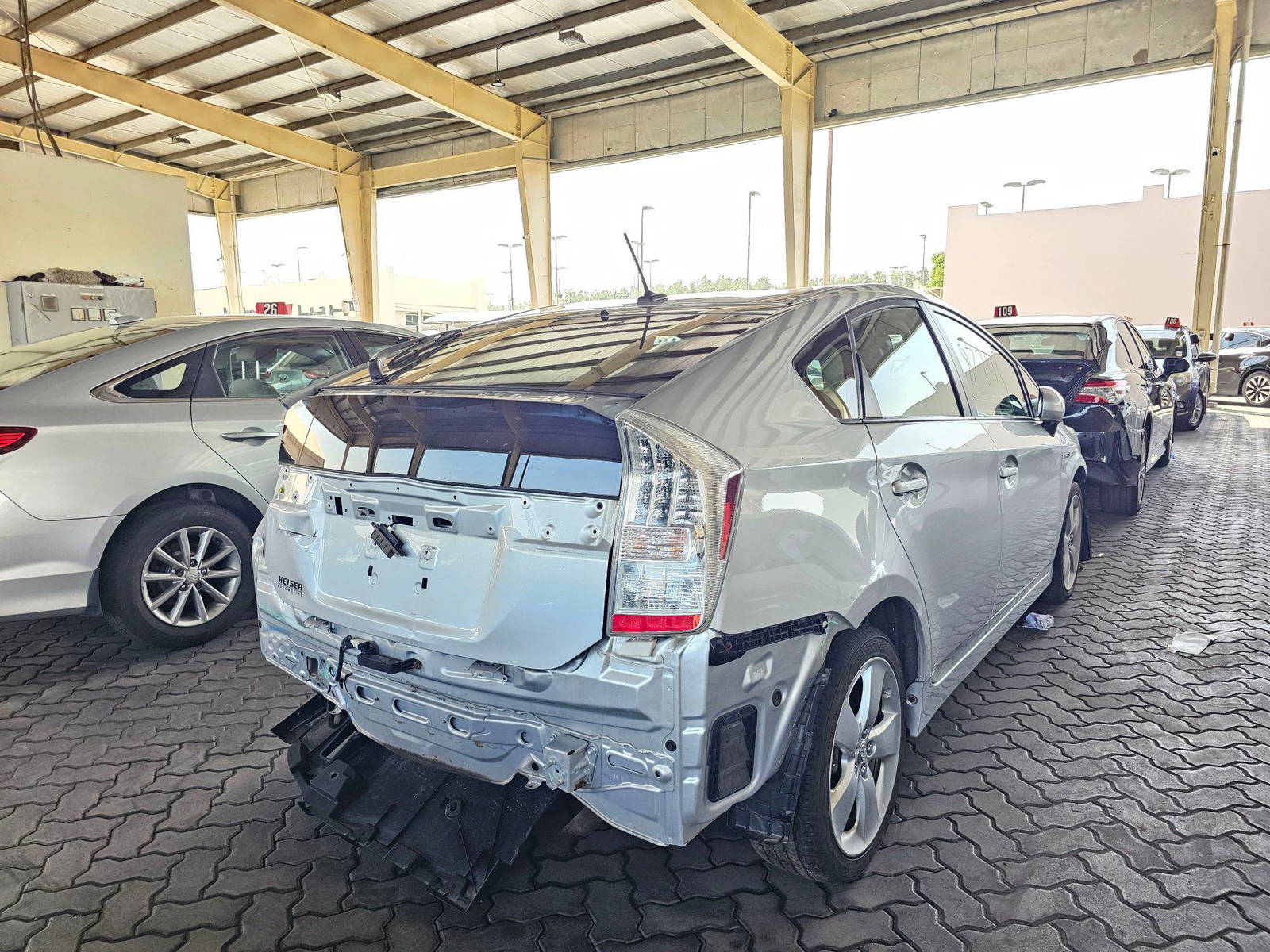 2010 TOYOTA PRIUS — 238739 Miles — Lot U6A0124624 — Souq - Marhaba Auctions Used Cars - Image 3