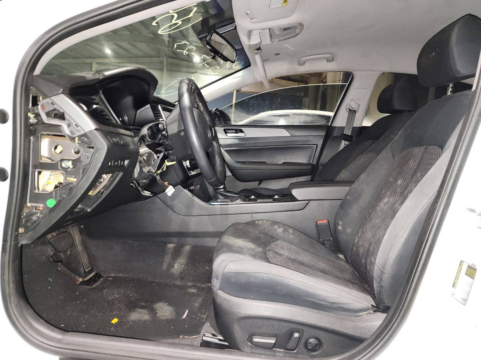 2018 HYUNDAI SONATA — 132643 Miles — Lot H654372 — Main - Marhaba Auctions Used Cars - Image 8