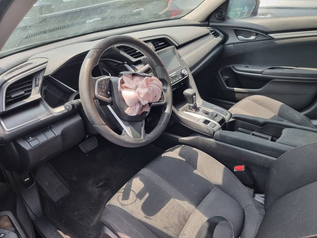 2018 HONDA CIVIC — 92527 Miles — Lot 12548574 — Souq - Marhaba Auctions Used Cars - Image 6