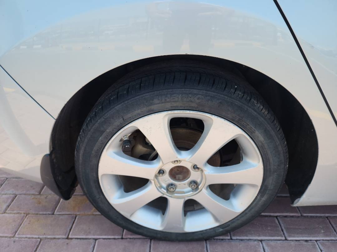 2013 HYUNDAI ELANTRA — 208832 Miles — Lot 38335005 - Marhaba Auctions Used Cars - Image 4