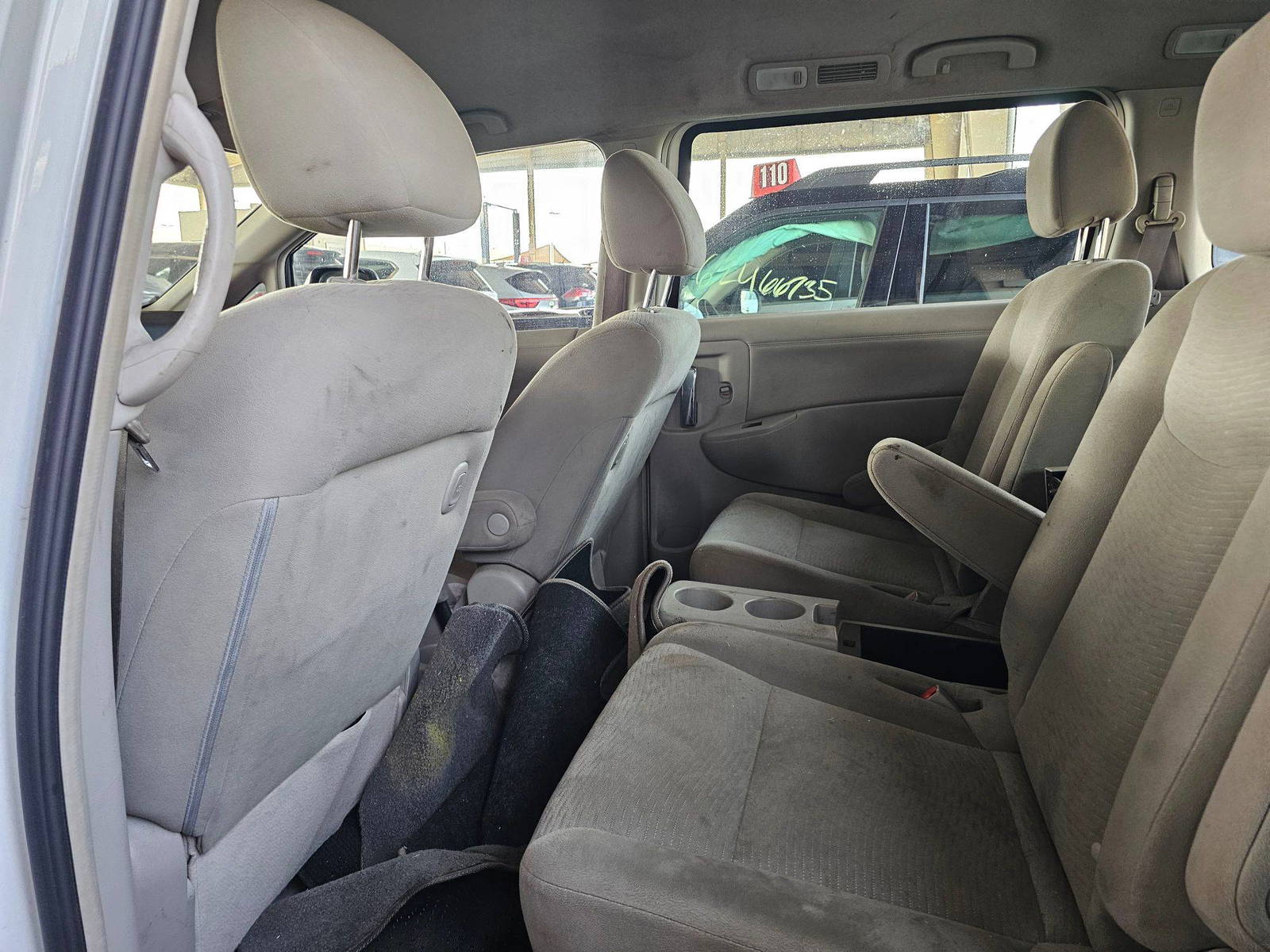 2014 NISSAN QUEST — 193184 Miles — Lot 8E9100401 — Souq - Marhaba Auctions Used Cars - Image 6