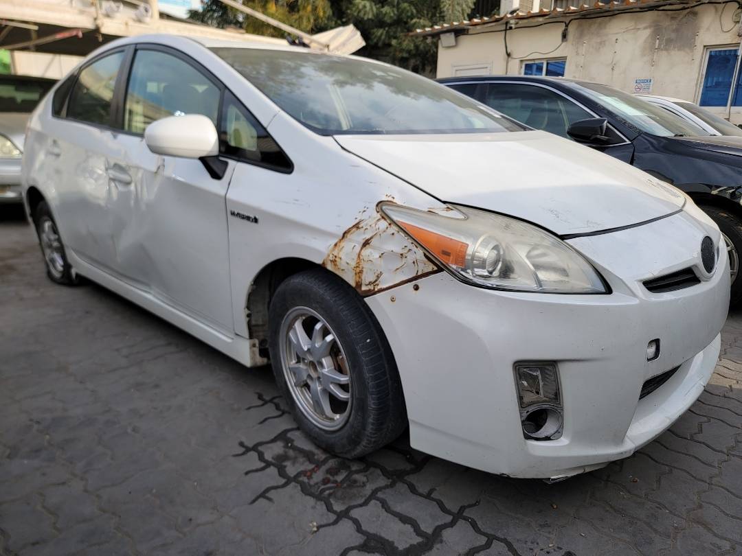2011 TOYOTA PRIUS — 273327 Miles — Lot B1442829 — Main - Marhaba Auctions Used Cars - Image 4