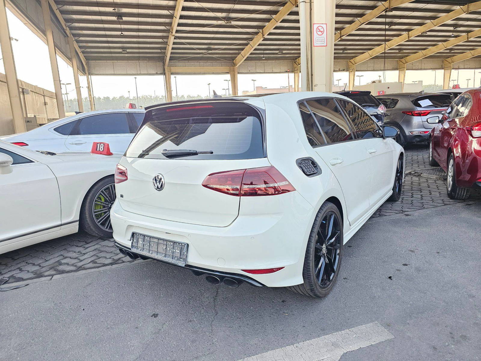 2016 VOLKSWAGEN GOLF GTI SE — 249983 KM — Lot U3GW052652 — Souq - Marhaba Auctions Used Cars - Image 3