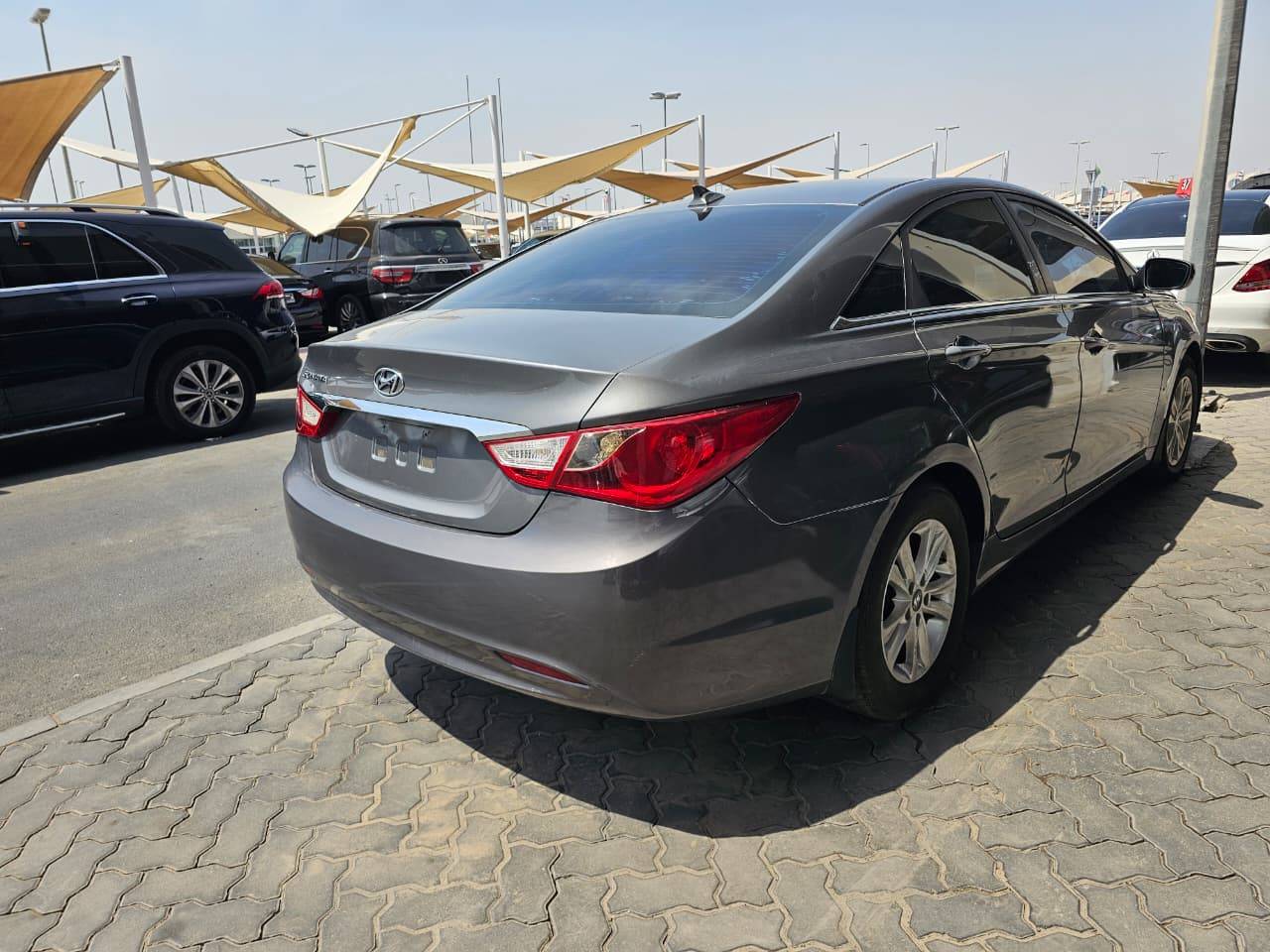 2013 HYUNDAI SONATA — 174182 Miles — Lot H722343 — Souq - Marhaba Auctions Used Cars - Image 3
