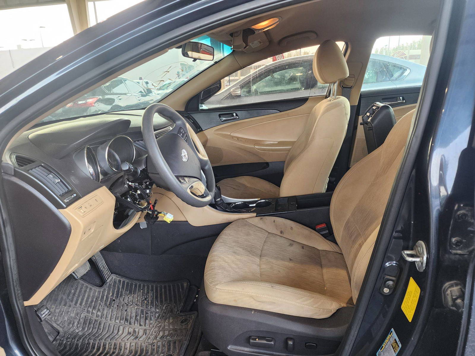 2011 HYUNDAI SONATA — 168457 Miles — Lot 46276294 — Souq - Marhaba Auctions Used Cars - Image 8