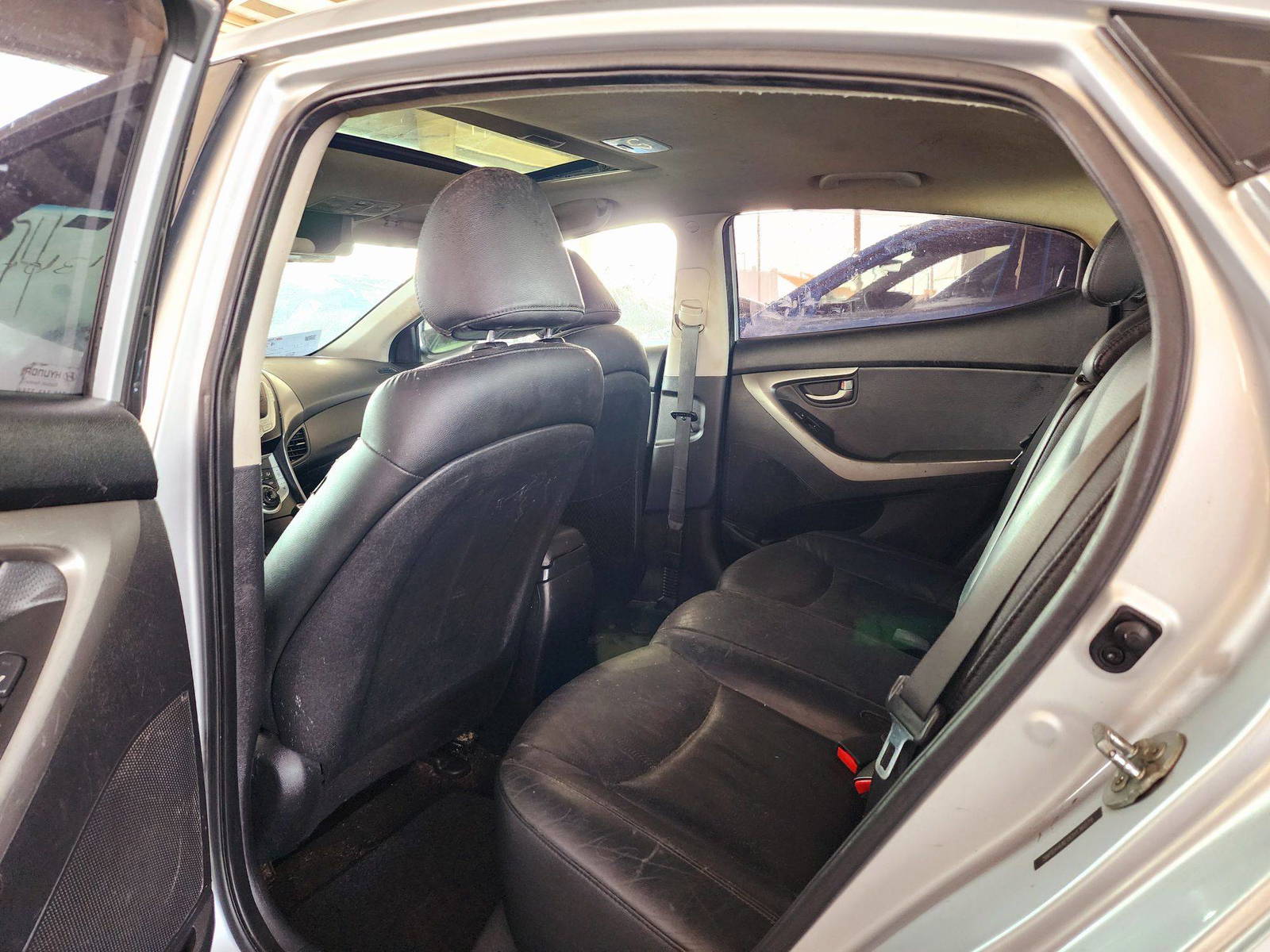 2012 HYUNDAI ELANTRA — 241251 Miles — Lot 57599474 — Souq - Marhaba Auctions Used Cars - Image 6