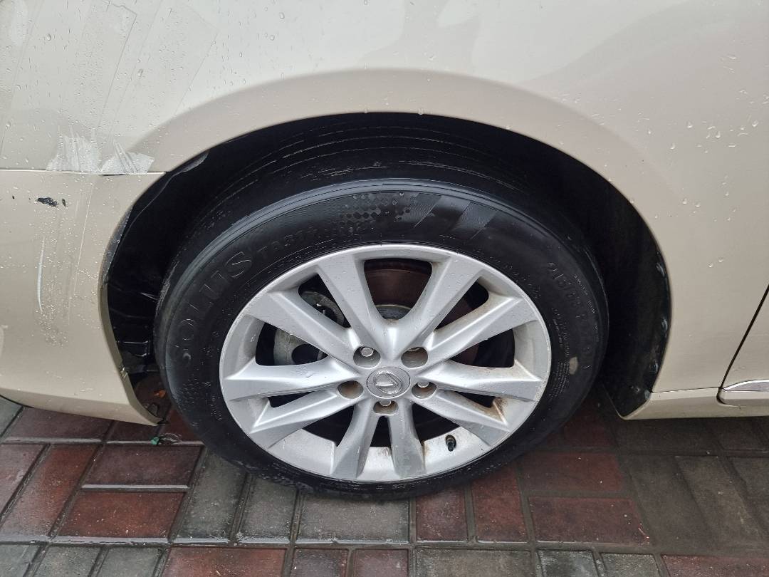 2011 LEXUS ES 350 — 240650 Miles — Lot 908828 — Souq - Marhaba Auctions Used Cars - Image 11