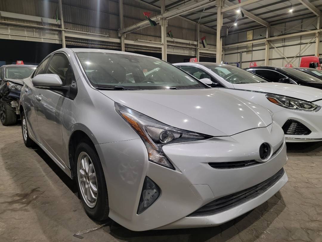 2017 TOYOTA PRIUS — 251542 KM — Lot 2H3027969 — Main - Marhaba Auctions Used Cars - Image 4