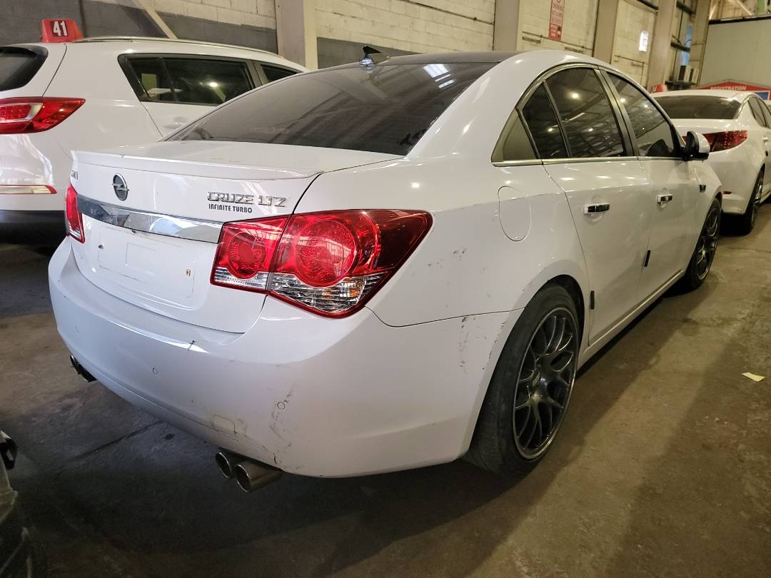 2011 CHEVROLET CRUIZE — 184447 KM — Lot K064050 — Main - Marhaba Auctions Used Cars - Image 6