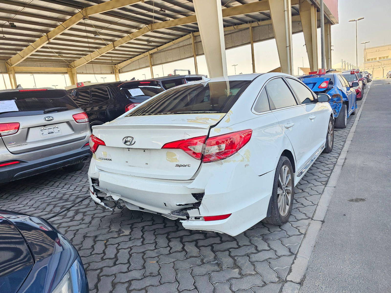 2017 HYUNDAI SONATA — 170703 Miles — Lot F2HH457074 — Souq - Marhaba Auctions Used Cars - Image 3