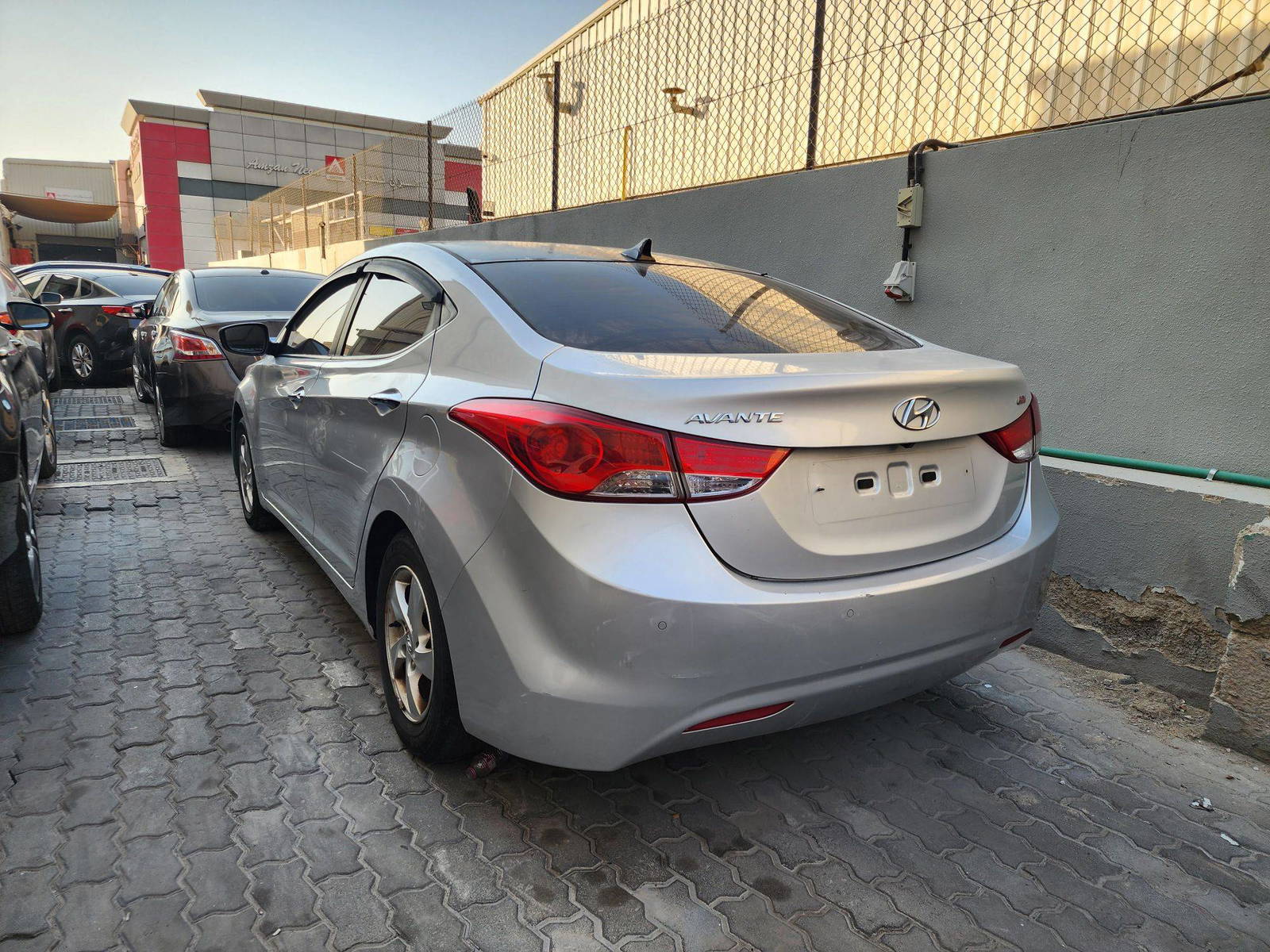 2013 HYUNDAI AVANTE — 116771 KM — Lot 777779 — Main - Marhaba Auctions Used Cars - Image 5
