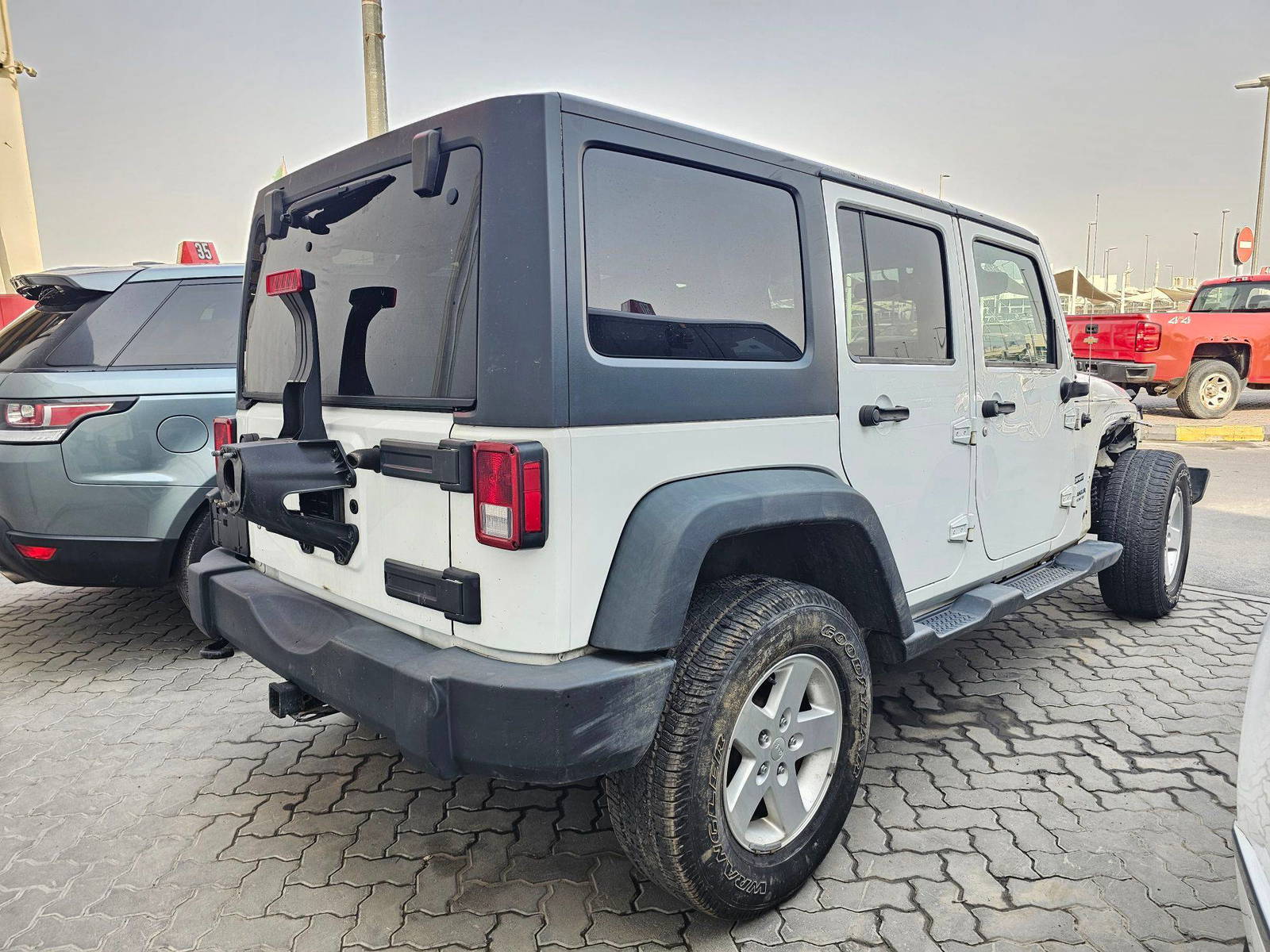 2015 JEEP WRANGLER — 95392 Miles — Lot XFL750996 — Souq - Marhaba Auctions Used Cars - Image 3