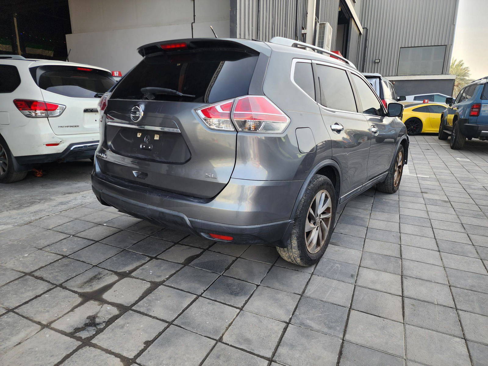 2015 NISSAN ROGUE — 153867 Miles — Lot 81711365 — Al Quoz - Marhaba Auctions Used Cars - Image 6