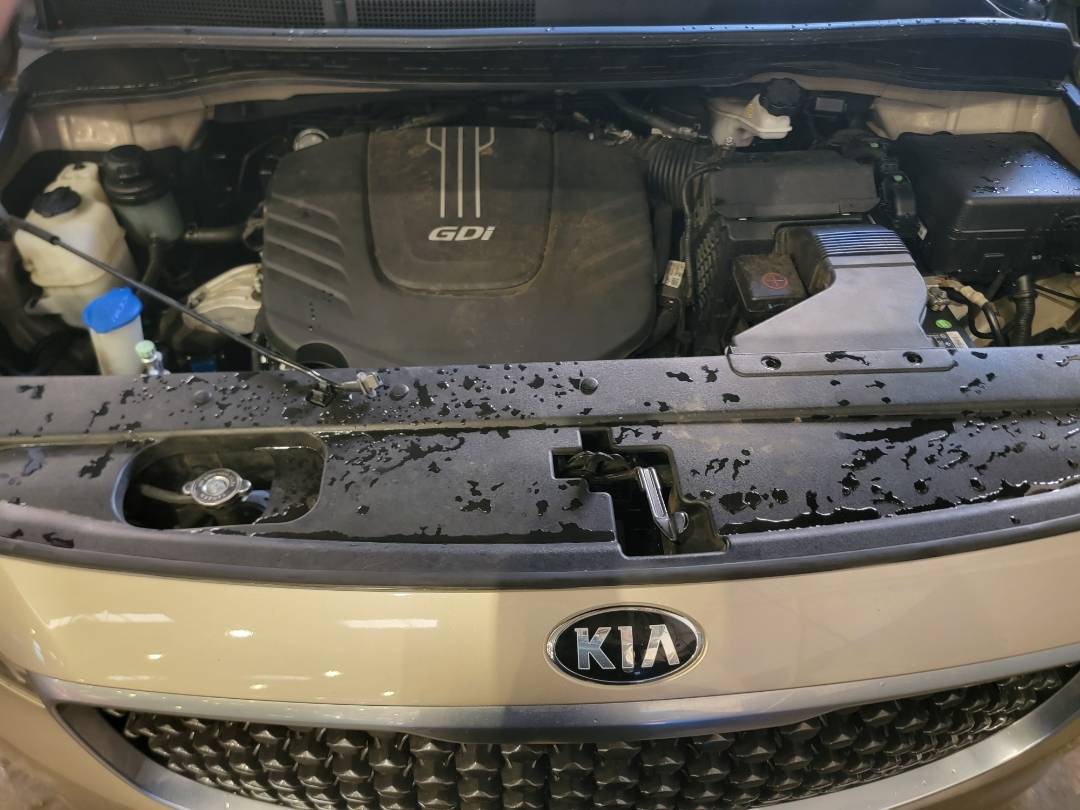 2015 KIA SEDONA — 159316 Miles — Lot 38918651 - Marhaba Auctions Used Cars - Image 8