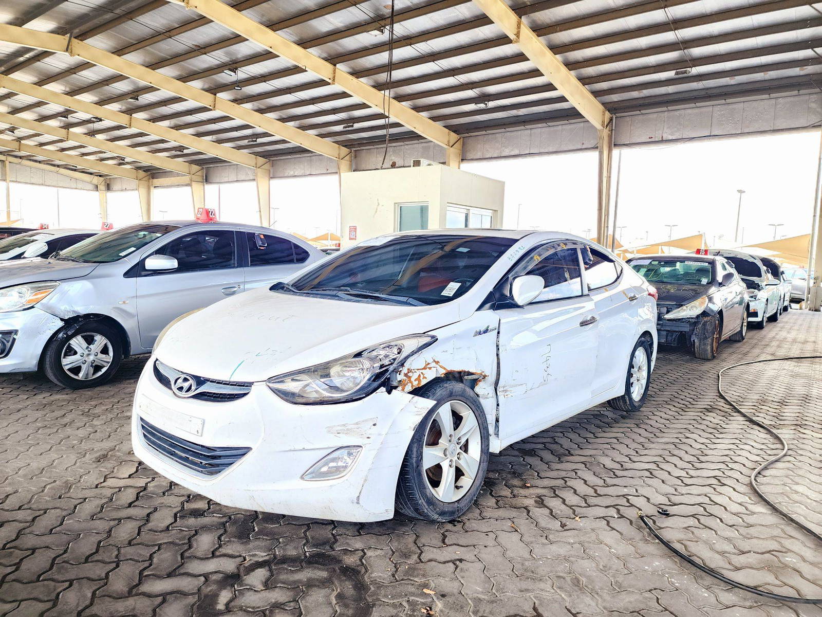 2012 HYUNDAI AVANTE — 170527 KM — Lot 329928 — Souq - Marhaba Auctions Used Cars - Image 4