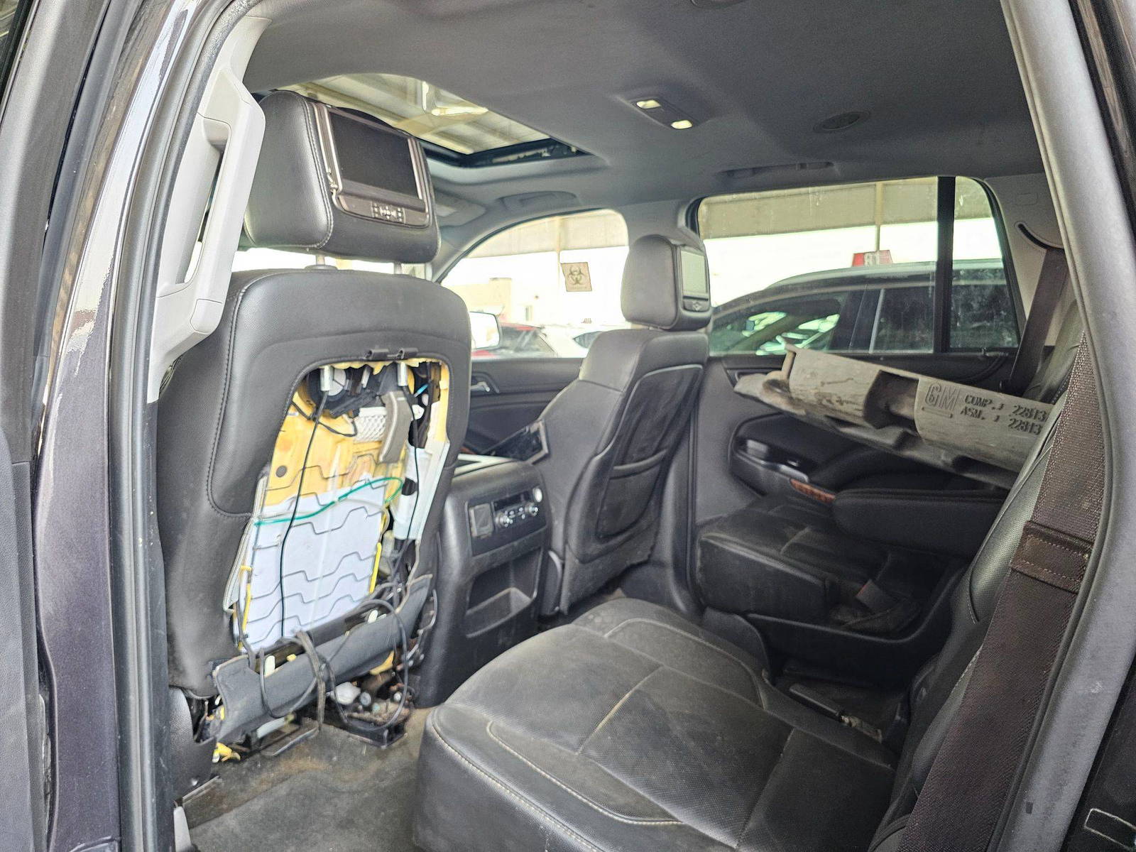 2015 CHEVROLET TAHOE — 214301 Miles — Lot C5FR157319 — Souq - Marhaba Auctions Used Cars - Image 6