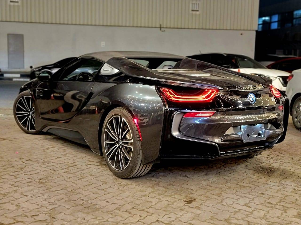 2019 BMW i8 — 24488 KM — Lot 55K7E36198 — Main - Marhaba Auctions Used Cars - Image 3