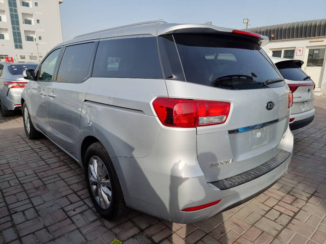 2018 KIA SEDONA — 147084 Miles — Lot 215487 — Ind. 12 - Marhaba Auctions Used Cars - Image 5