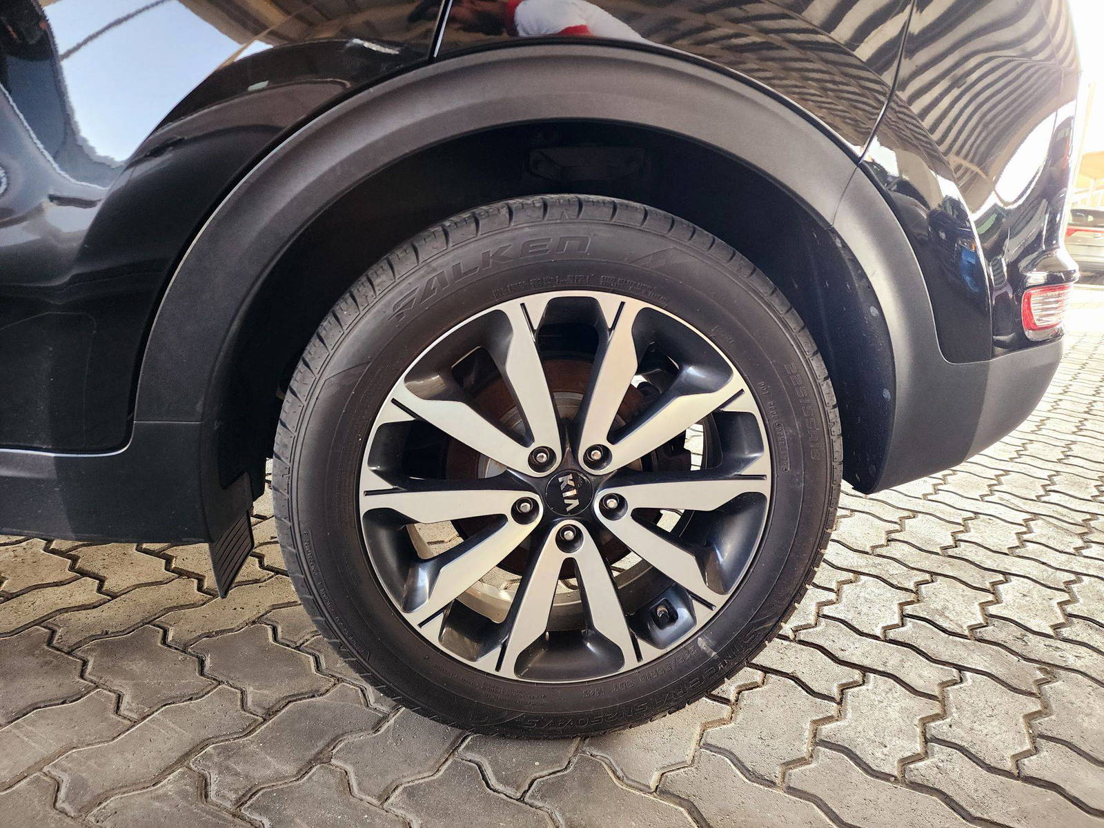 2018 KIA SPORTAGE — 117333 Miles — Lot J7324302 — Souq - Marhaba Auctions Used Cars - Image 10