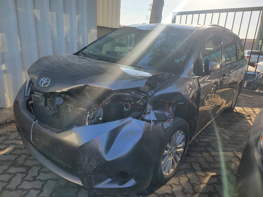 2015 TOYOTA SIENNA — 143180 Miles — Lot 613042 — Main - Marhaba Auctions Used Cars - Image 5