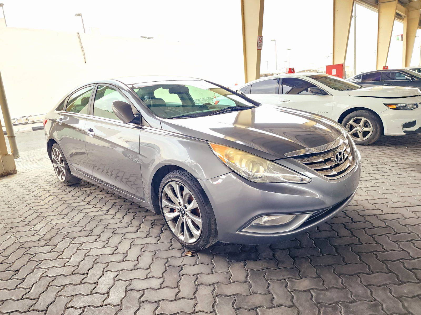 2013 HYUNDAI SONATA — 130580 Miles — Lot 28023 — Souq - Marhaba Auctions Used Cars - Image 4
