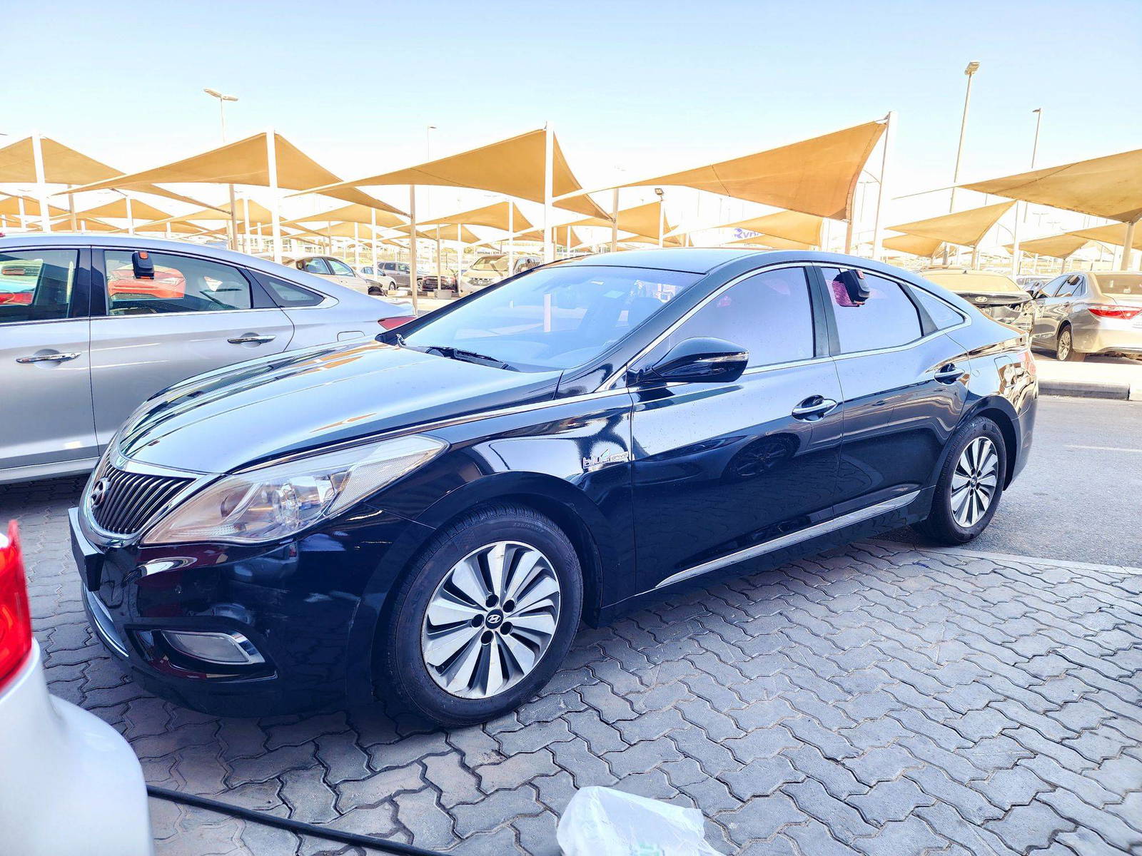 2015 HYUNDAI GRANDEUR — 317748 KM — Lot A008130 — Souq - Marhaba Auctions Used Cars - Image 5