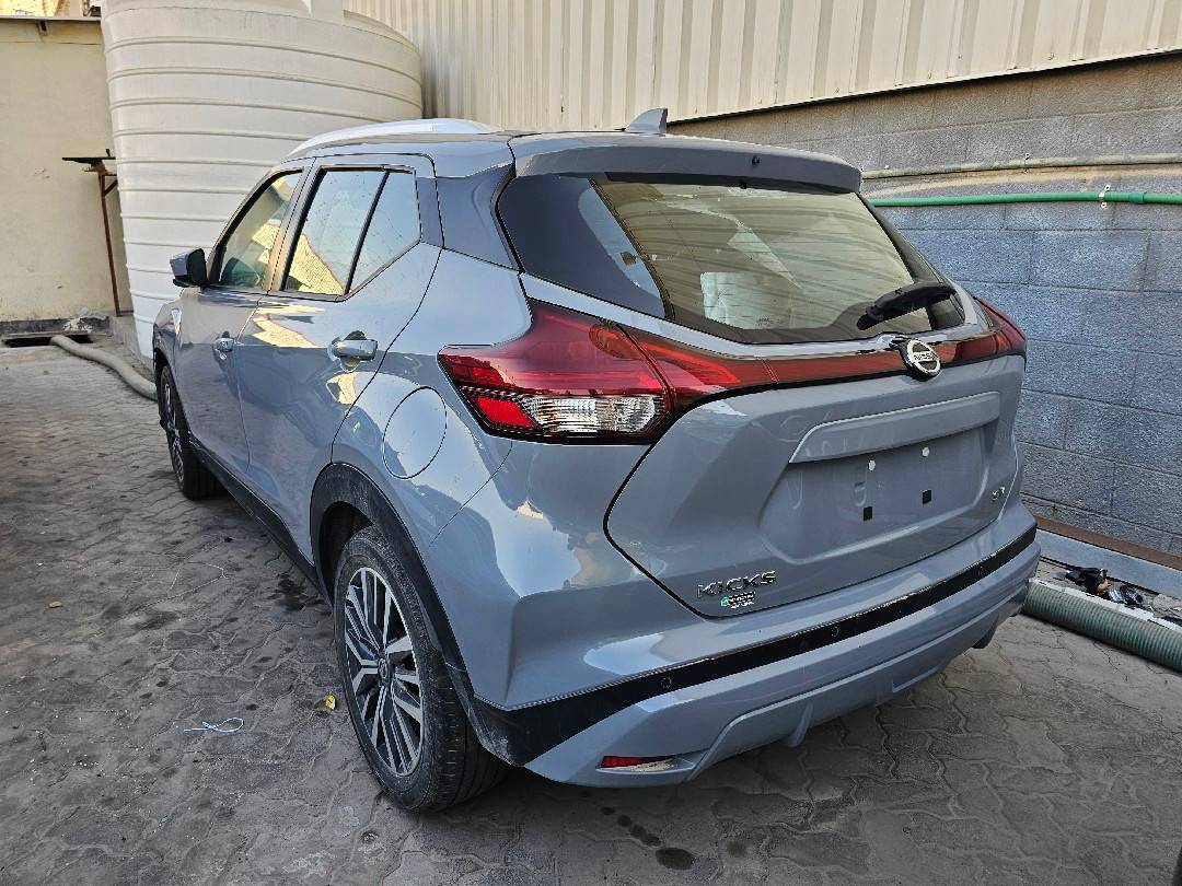 NISSAN KICKS