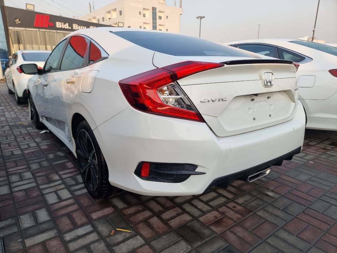 2019 HONDA CIVIC — 93572 Miles — Lot 545068 — Ind. 12 - Marhaba Auctions Used Cars - Image 3