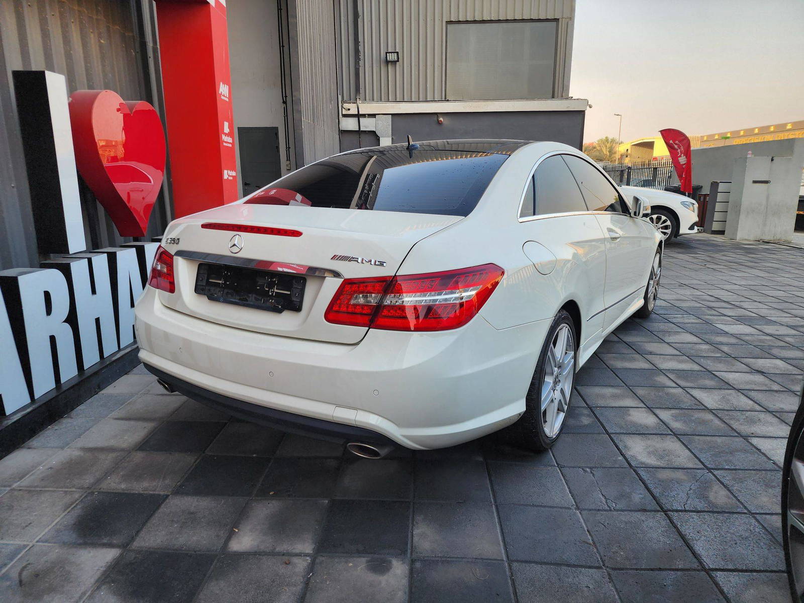 2011 MERCEDES BENZ E 350 — 177791 KM — Lot 103449 — Al Quoz - Marhaba Auctions Used Cars - Image 6